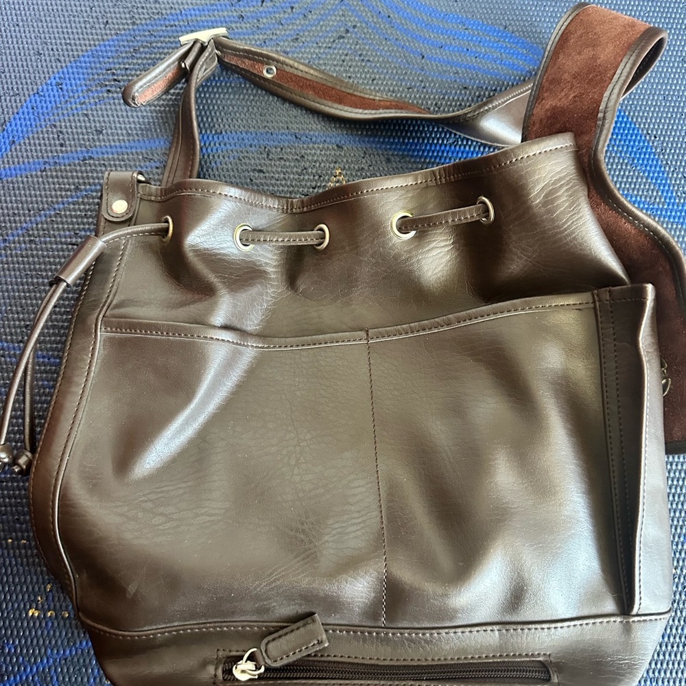 Classic Brown Leather Drawstring Shoulder bag VERY VINTAGE